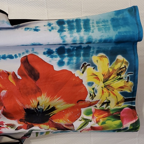 Dressbarn Floral Top - Picture 2 of 6